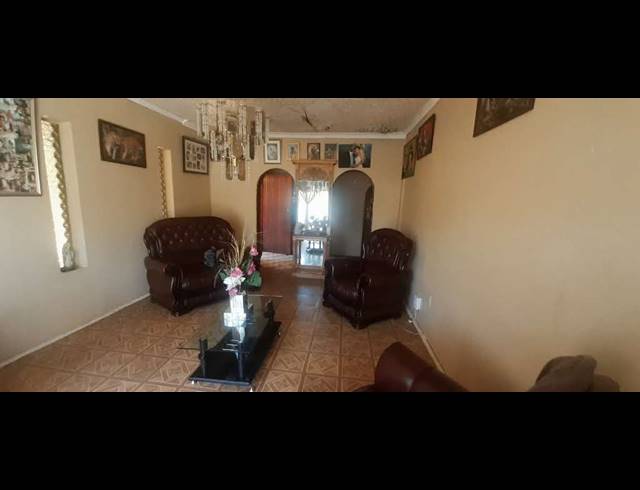 4 BEDROOM FREESTANDING FOR SALE IN BIRCHLEIGH